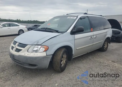 2005 Chrysler Town & Country Touring z USA, uszkodzony, nr VIN 2C4GP54L55R440613